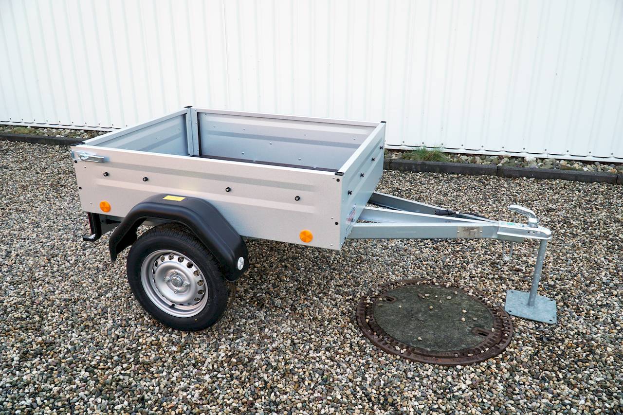 TPV Trailers Anhänger | Böckmann TL-EU0 132x107x35cm 750kg Tieflader ...